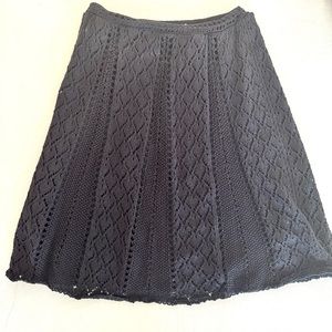 ✅ Ann Taylor LOFT Petites black Crochet Skirt B19/22